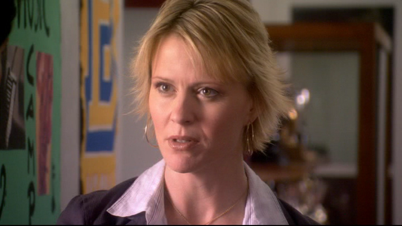Movie and TV Cast Screencaps: Marguerite MacIntyre as Nicole Trager in Kyle...