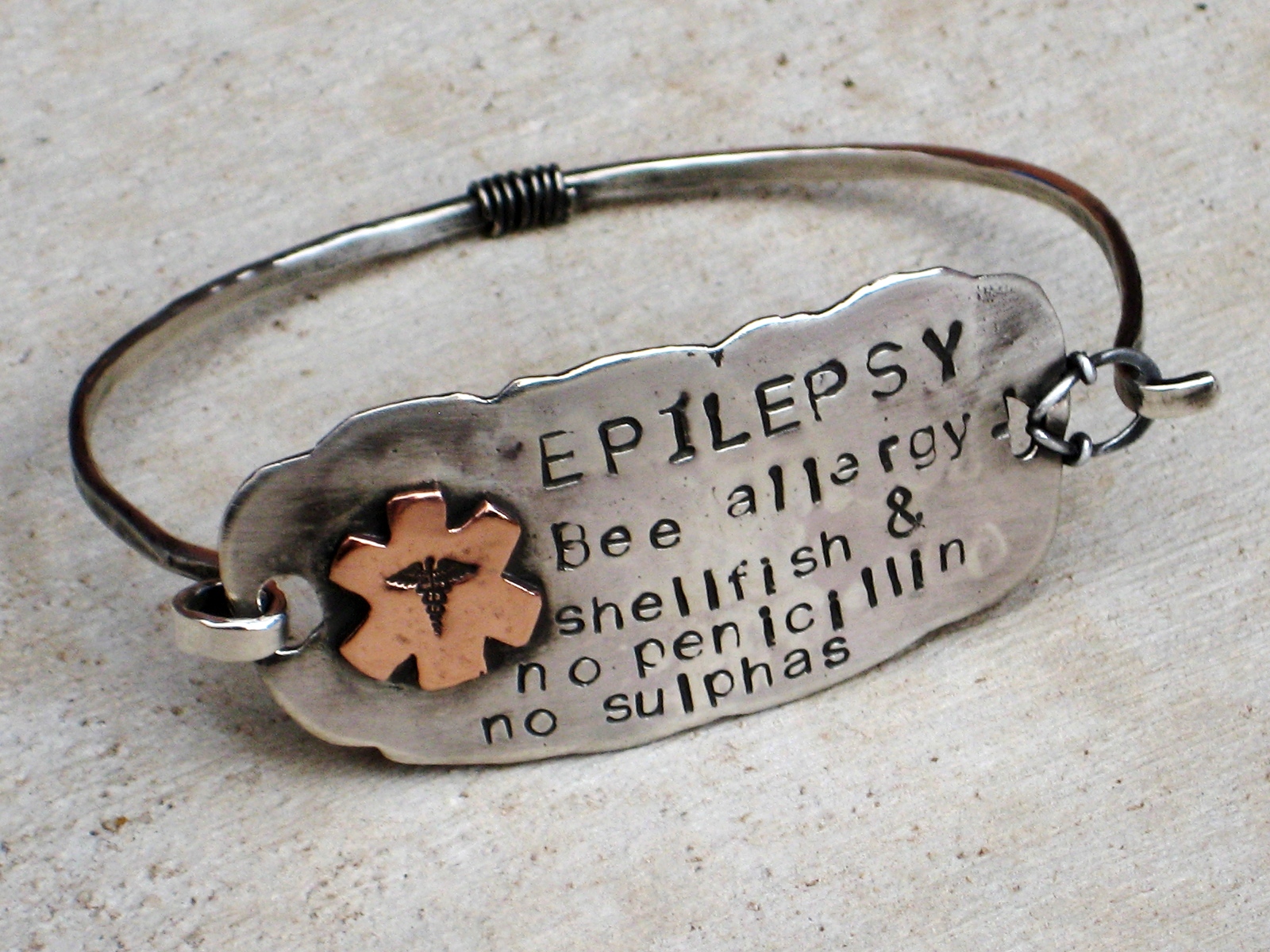 {Bw*SiLvEr} Custom Medic Alert Bracelet