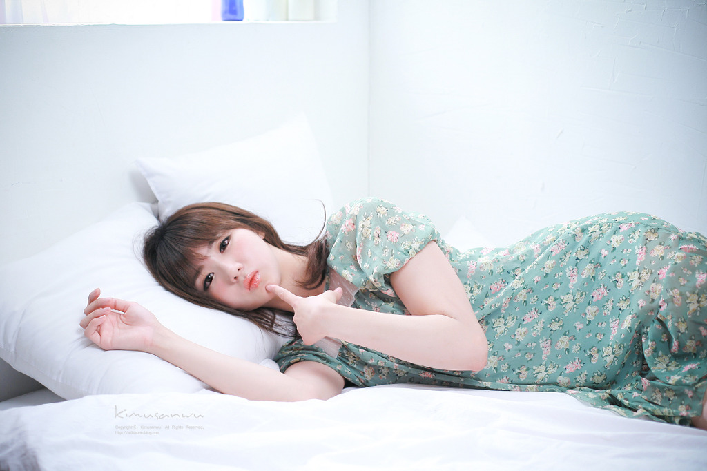 Yeon Da Bin On Bed ~ Cute Girl Asian Girl Korean Girl Japanese