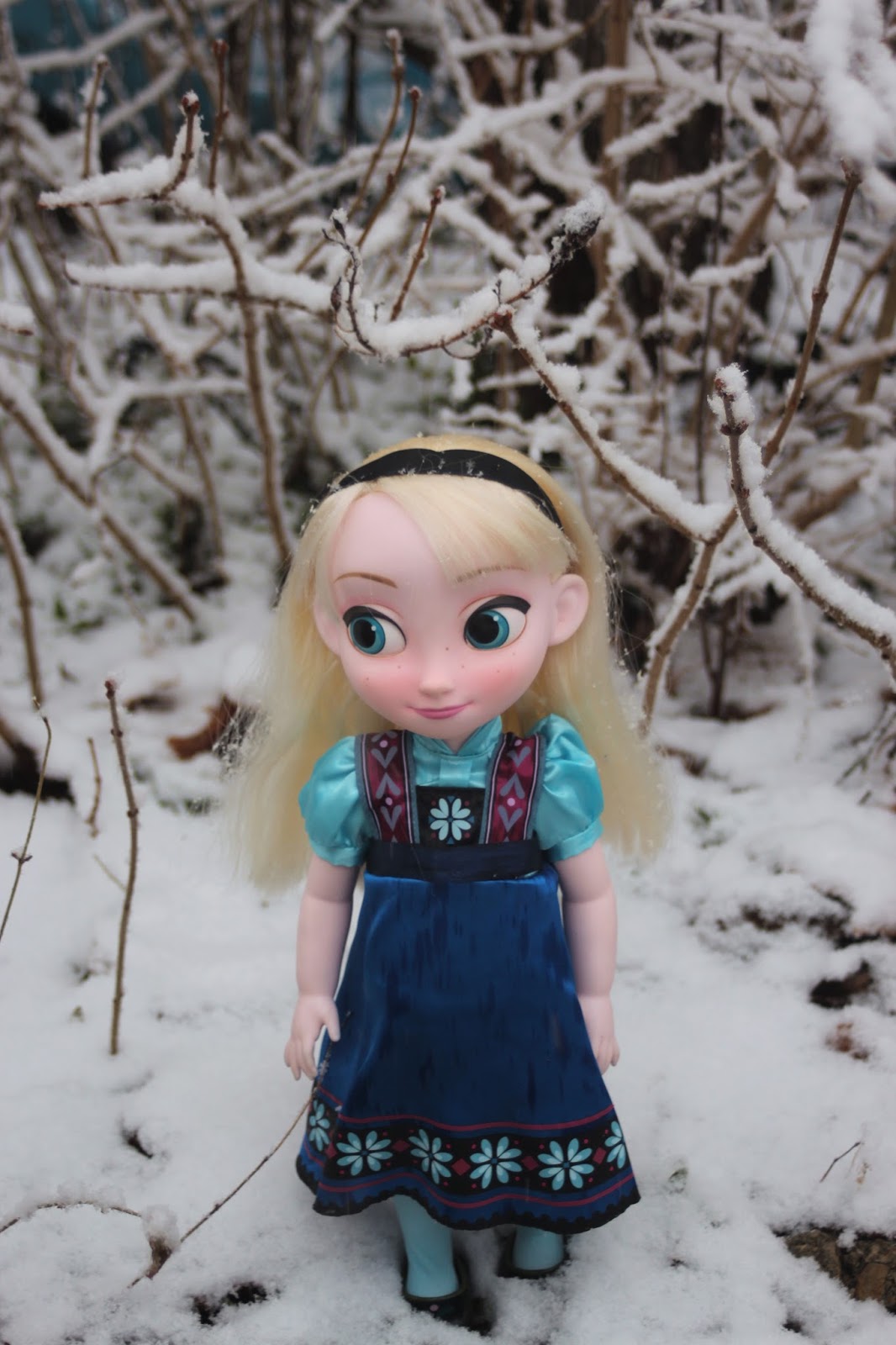 PLANET OF THE DOLLS: Doll-A-Day 2017 # 39:Frozen Elsa Animator's Collection  Toddler