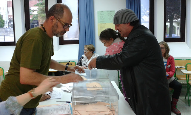 Voto durante las elecciones generales de junio de 2016