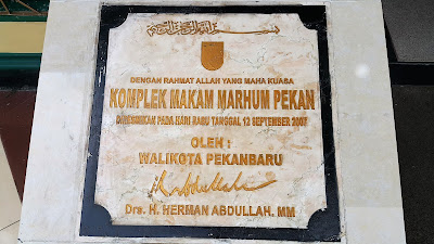 Komplek Makam Marhum Pekan Kampung Bandar Pekanbaru