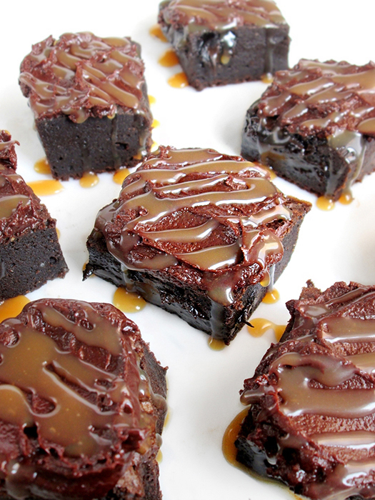 Double chocolate caramel brownies recipe tinascookings.blogspot.com