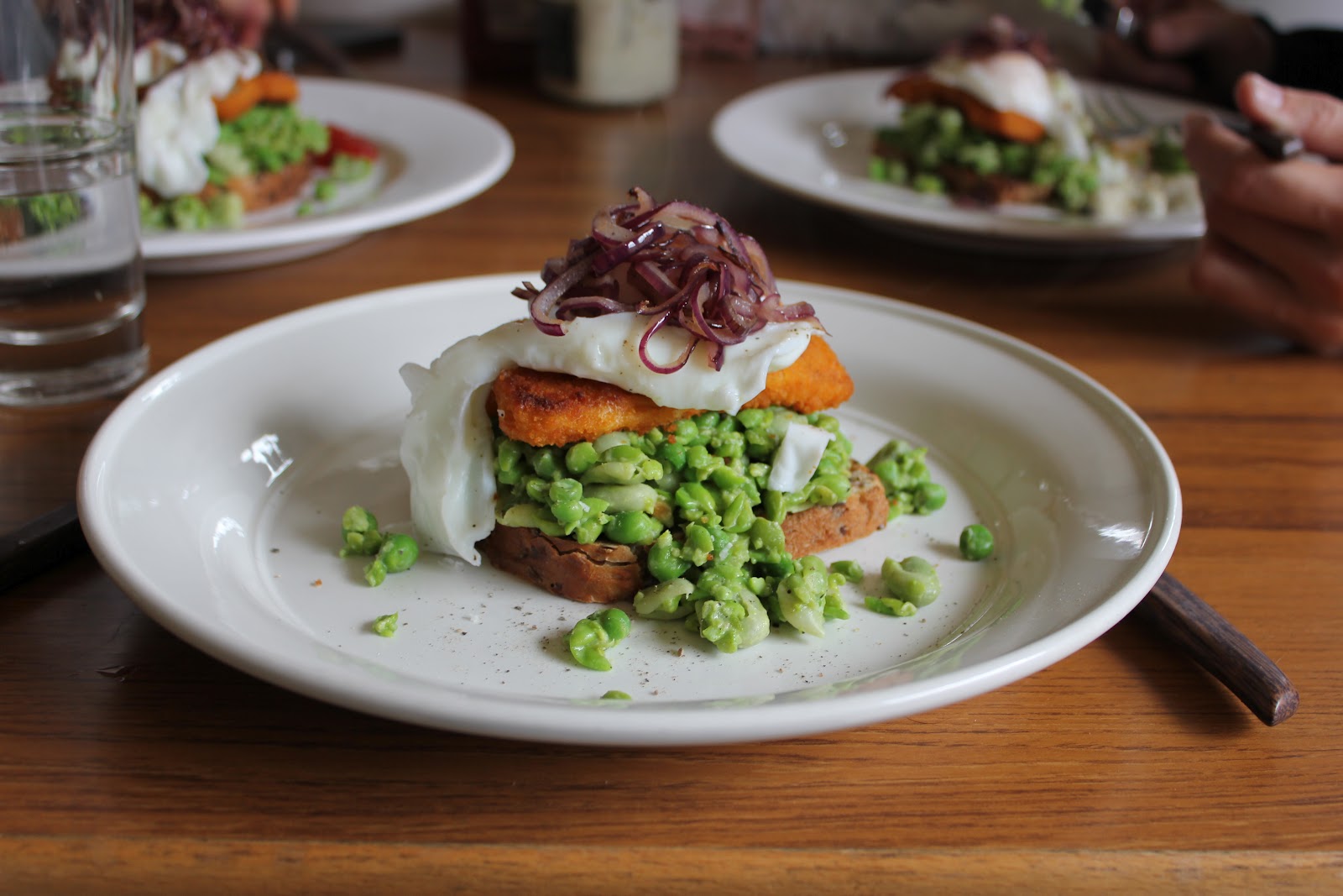 Fruges Breakfast Mashed Peas and Broad Beans with Fish Fingers