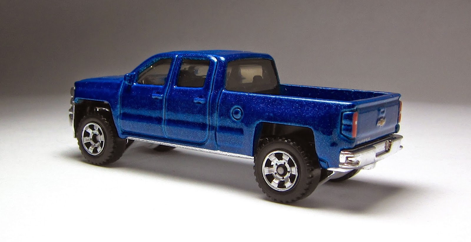 Car Lamley Group First Look Matchbox 2014 Chevy Silverado 1500 
