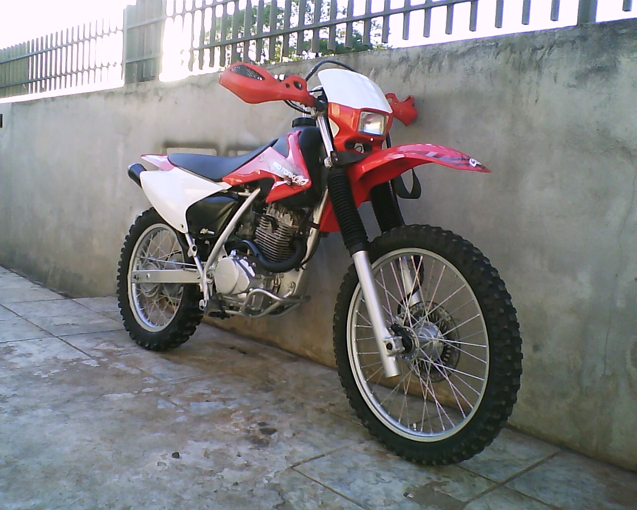 Poeira e Lama OffRoad XR200 com roupa de CRF230 (Vendo!!!)