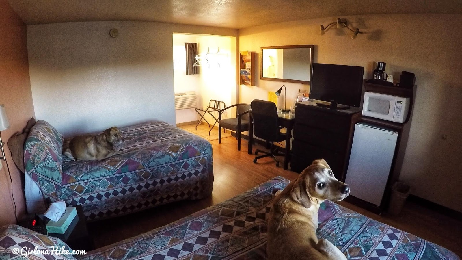 Lodging Review Circle D Motel, Escalante Girl on a Hike