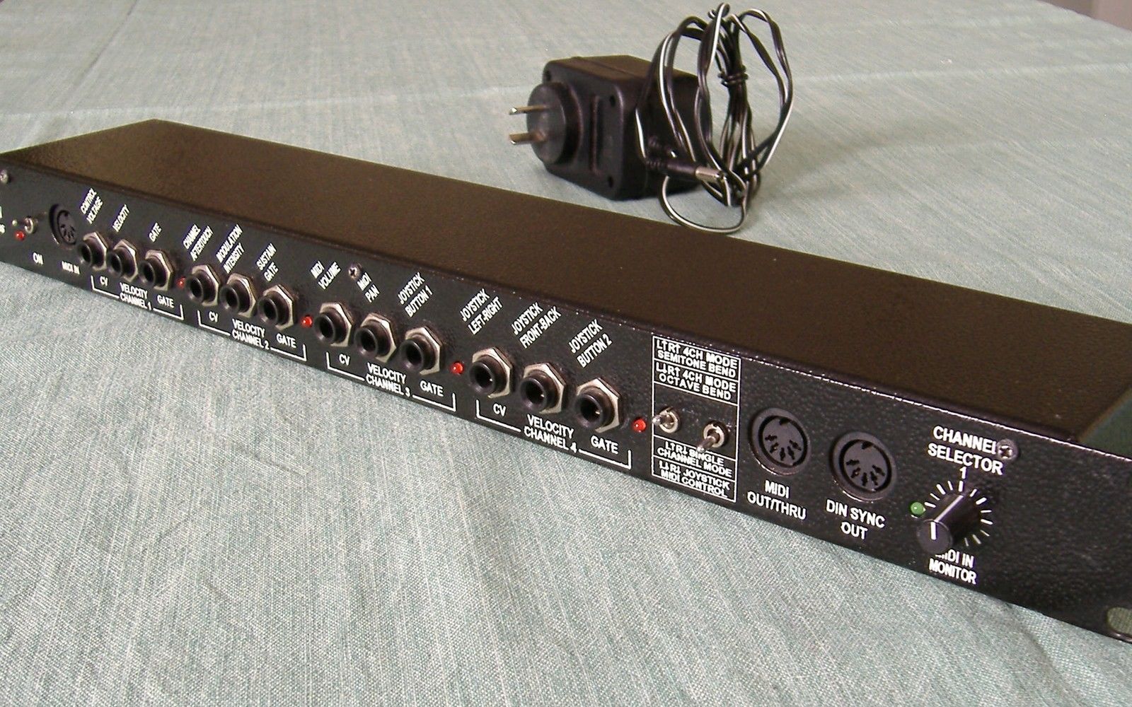 MATRIXSYNTH Frostwave Quad MIDI to CV Converter