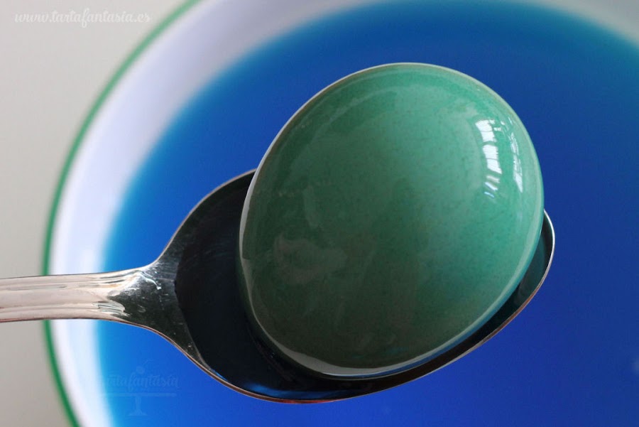 cómo colorear huevos 