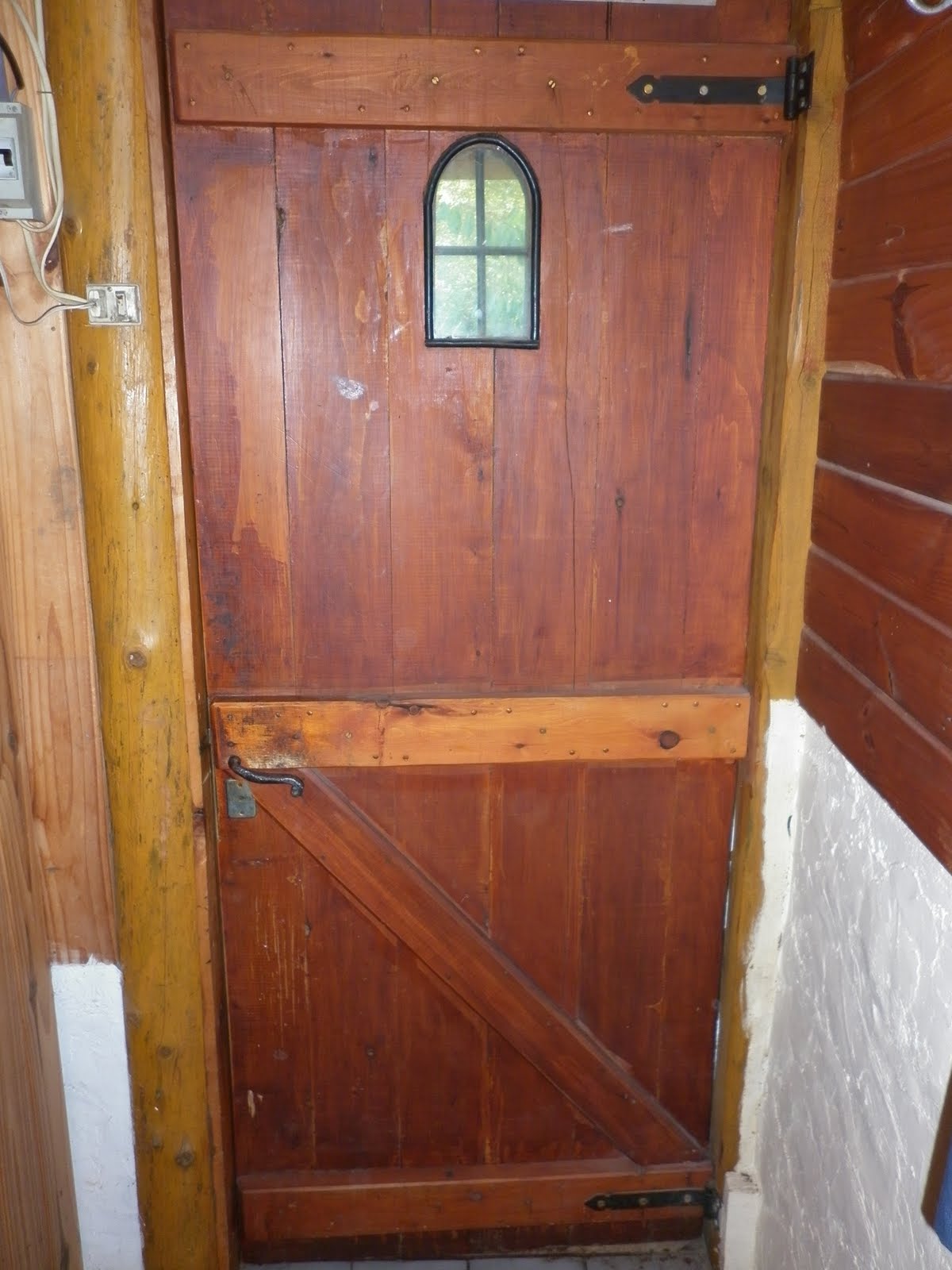 RUSTICO PATAGONICO: PUERTAS