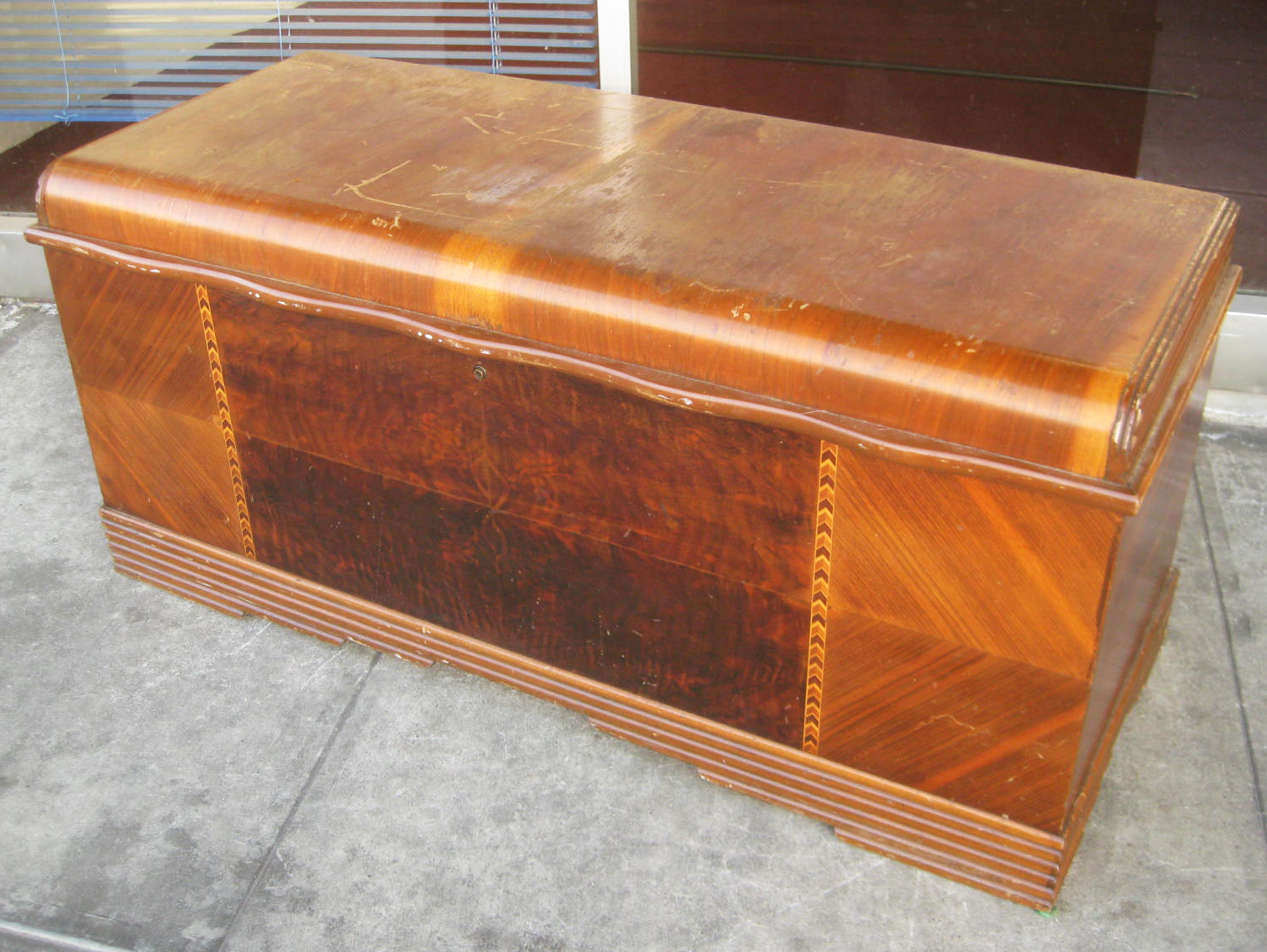 UHURU FURNITURE COLLECTIBLES SOLD Cedar Chest 70
