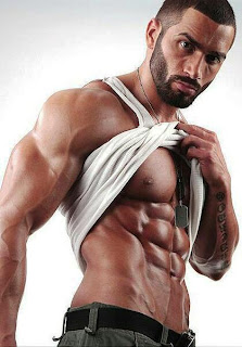 Lazar Angelov απόλυτα γραμμωμένος