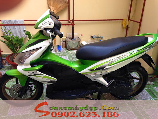 Sơn xe Air Blade Thái màu trắng xanh Kawasaki Z1000