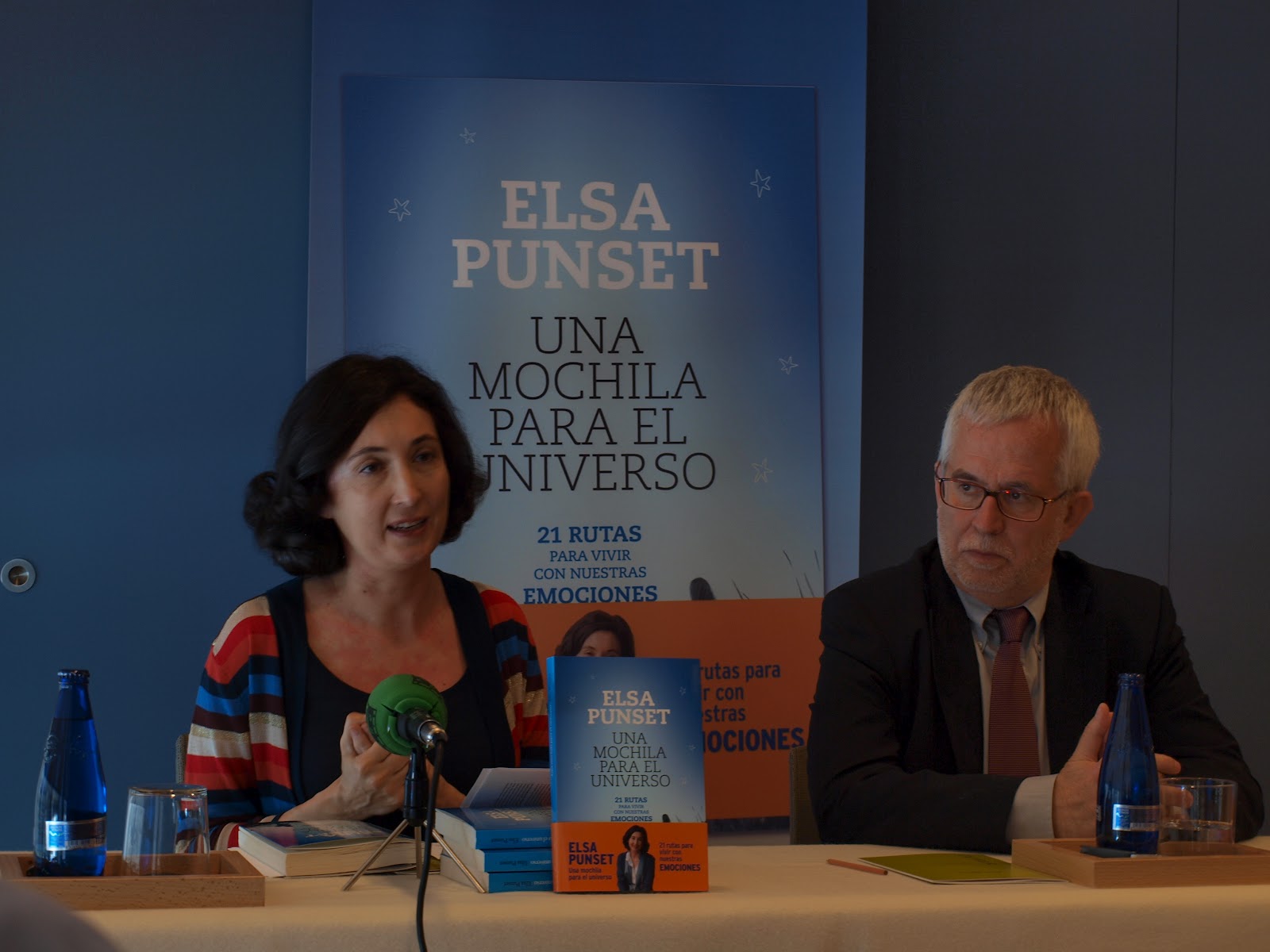 Ábrete libro !!: Elsa Punset presenta “Una mochila para el universo”