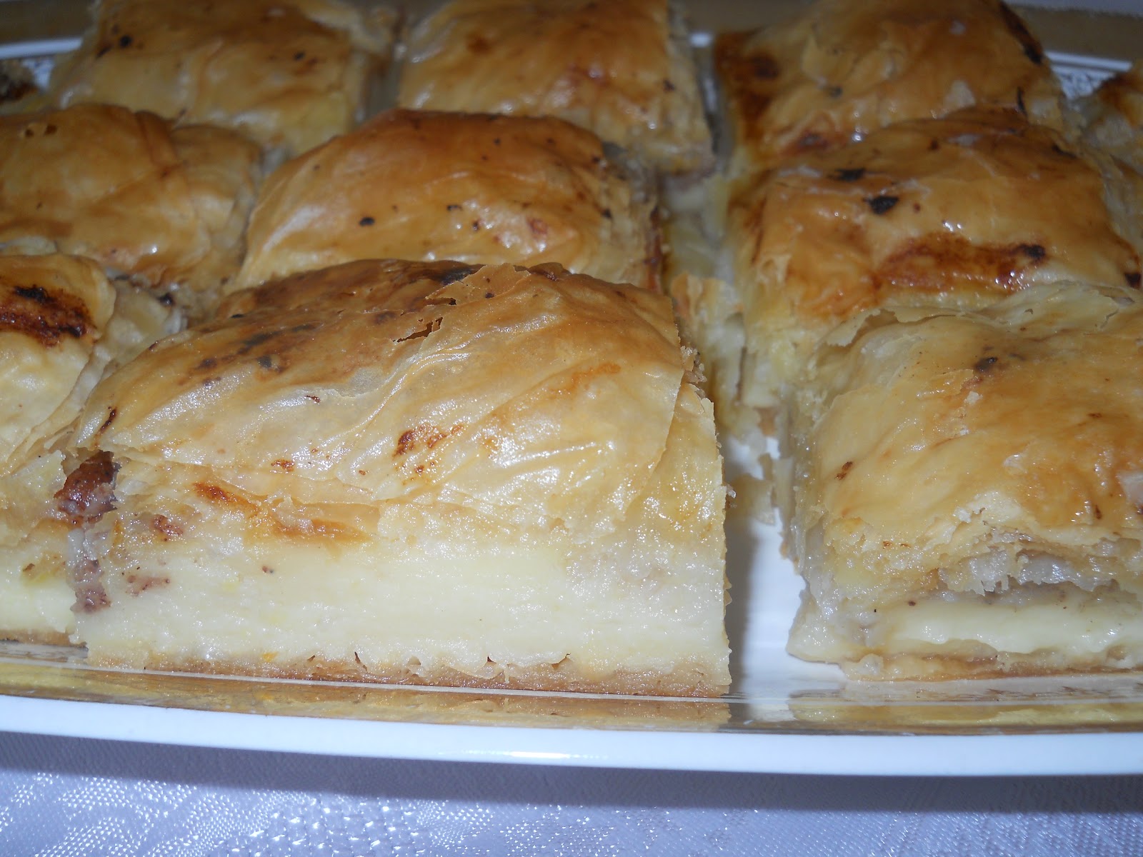 ANNEMİNELİ LAZ BÖREĞİ