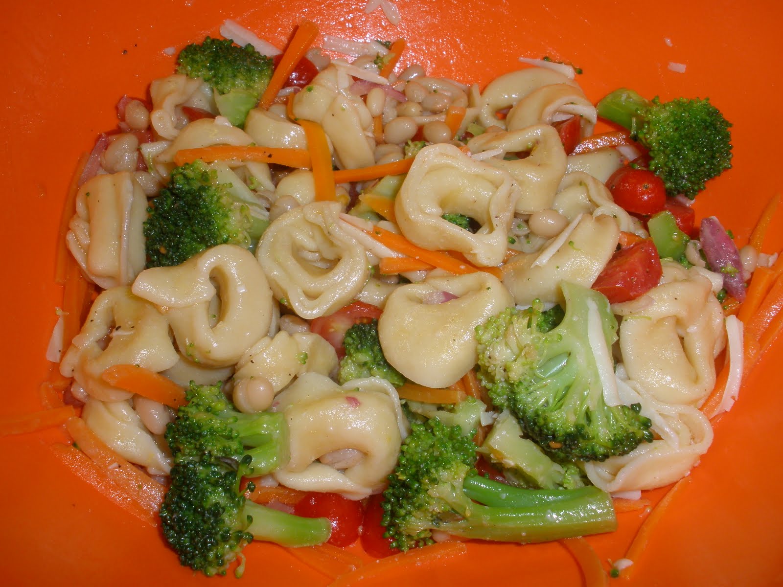 The Hungry Hippo: Beat the Heat - Tortellini Salad