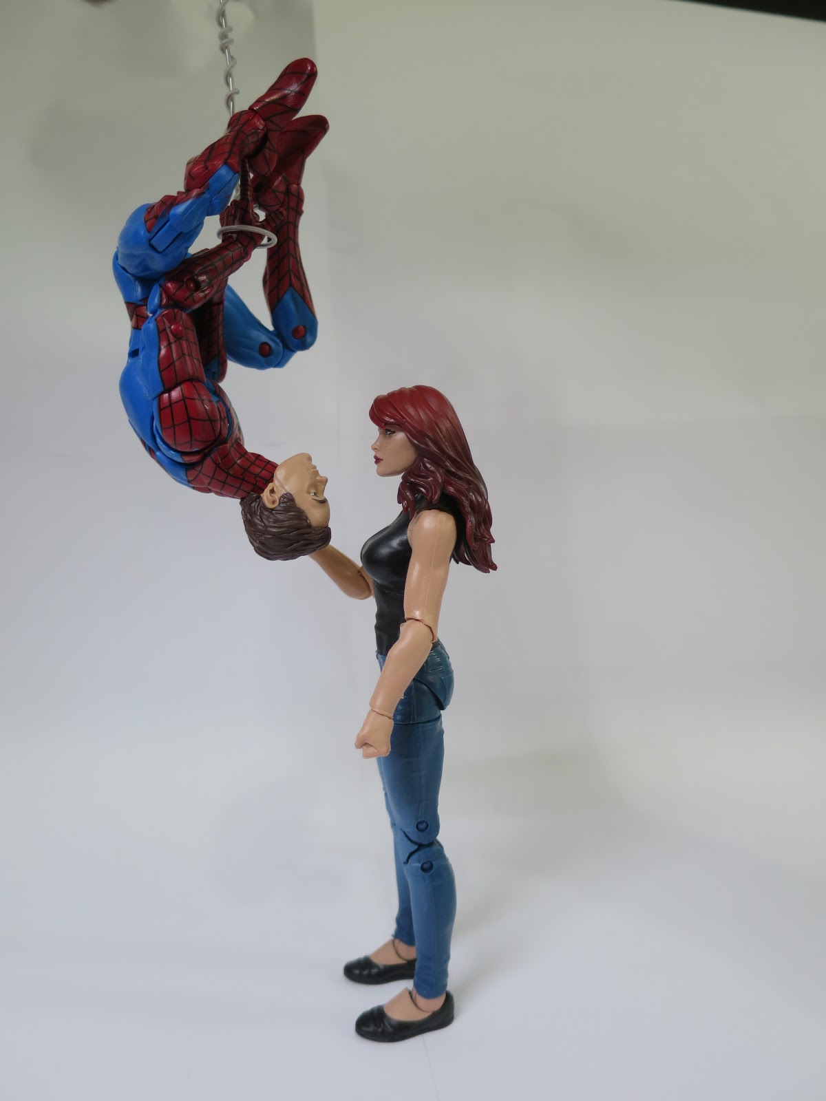 spiderman and mary jane 2 pack