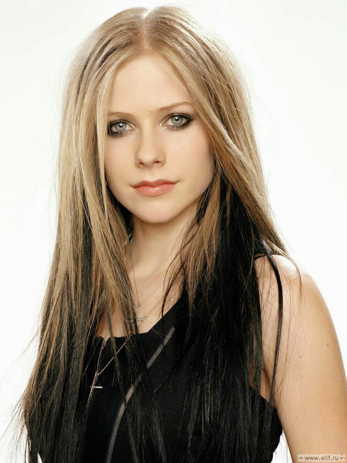 O Gato Mia Avril Lavigne Faz 29 Anos E Continua Com Apar ncia De o-gato-mia-avril-lavigne-faz-29-anos-e-continua-com-apar-ncia-de