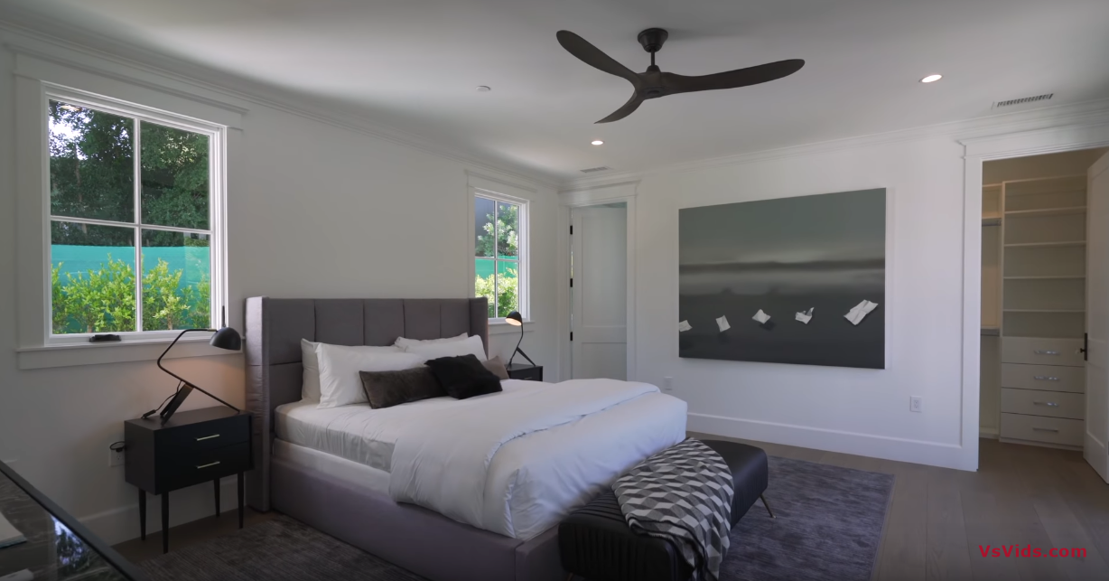31 Photos vs. Touring a $7,495,000 ENCINO Mansion with 300 Ft Private Driveway! - Luxury Home Tour 31 Photos vs. Touring a $7,495,000 ENCINO Mansion with 300 Ft Private Driveway! - Luxury Home Tour