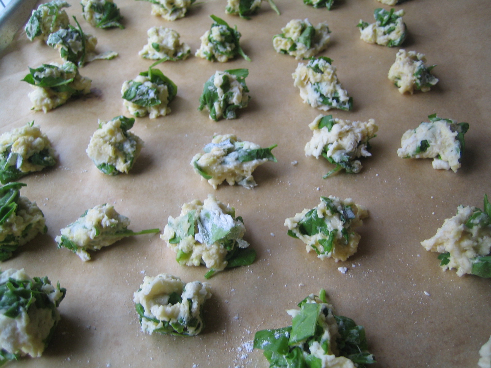 Home Worked Dog Treats Spinach Biscuits