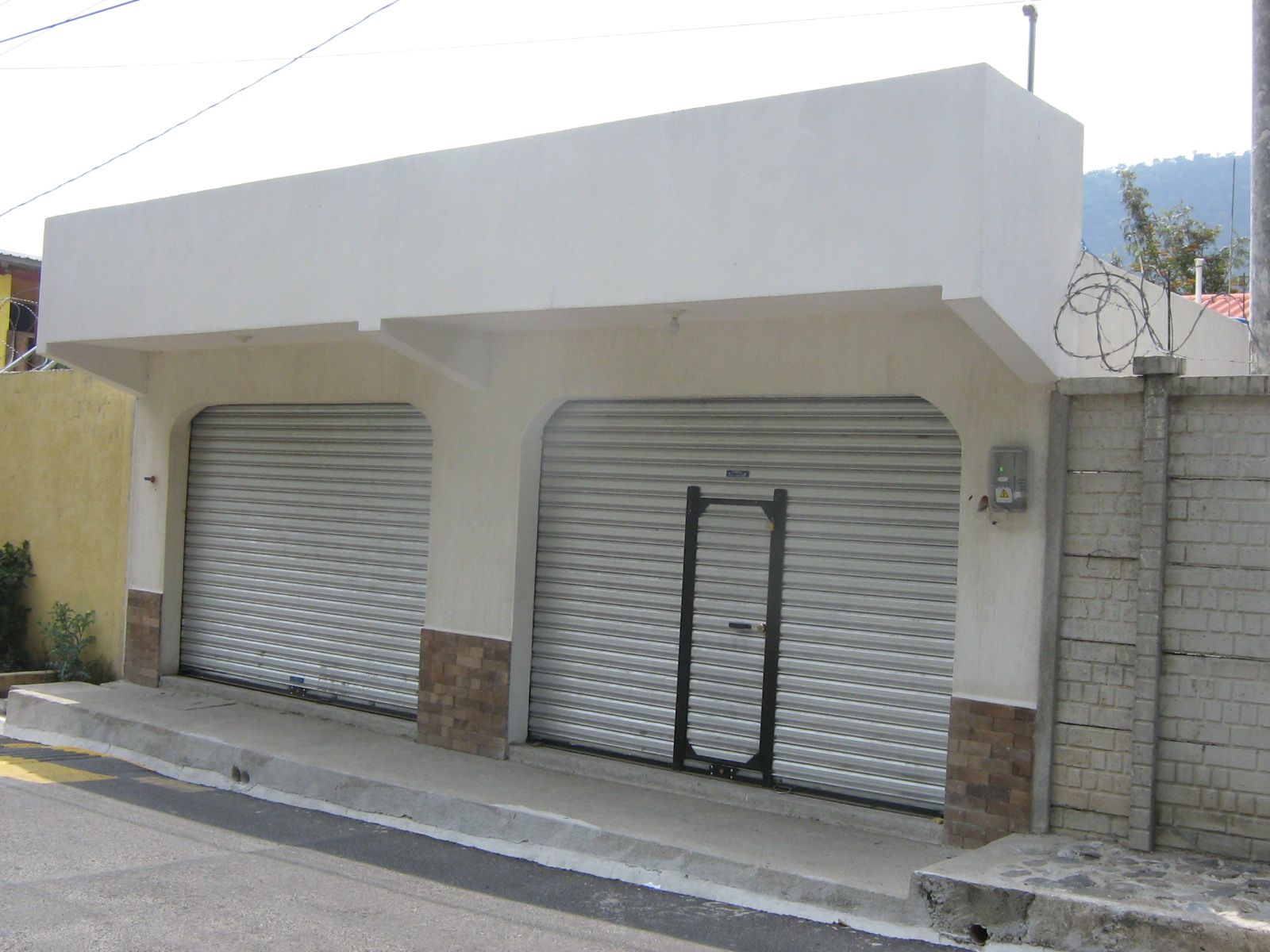 VENDO CASA EN PANAJACHEL MAS INFORMACION AL 34049950