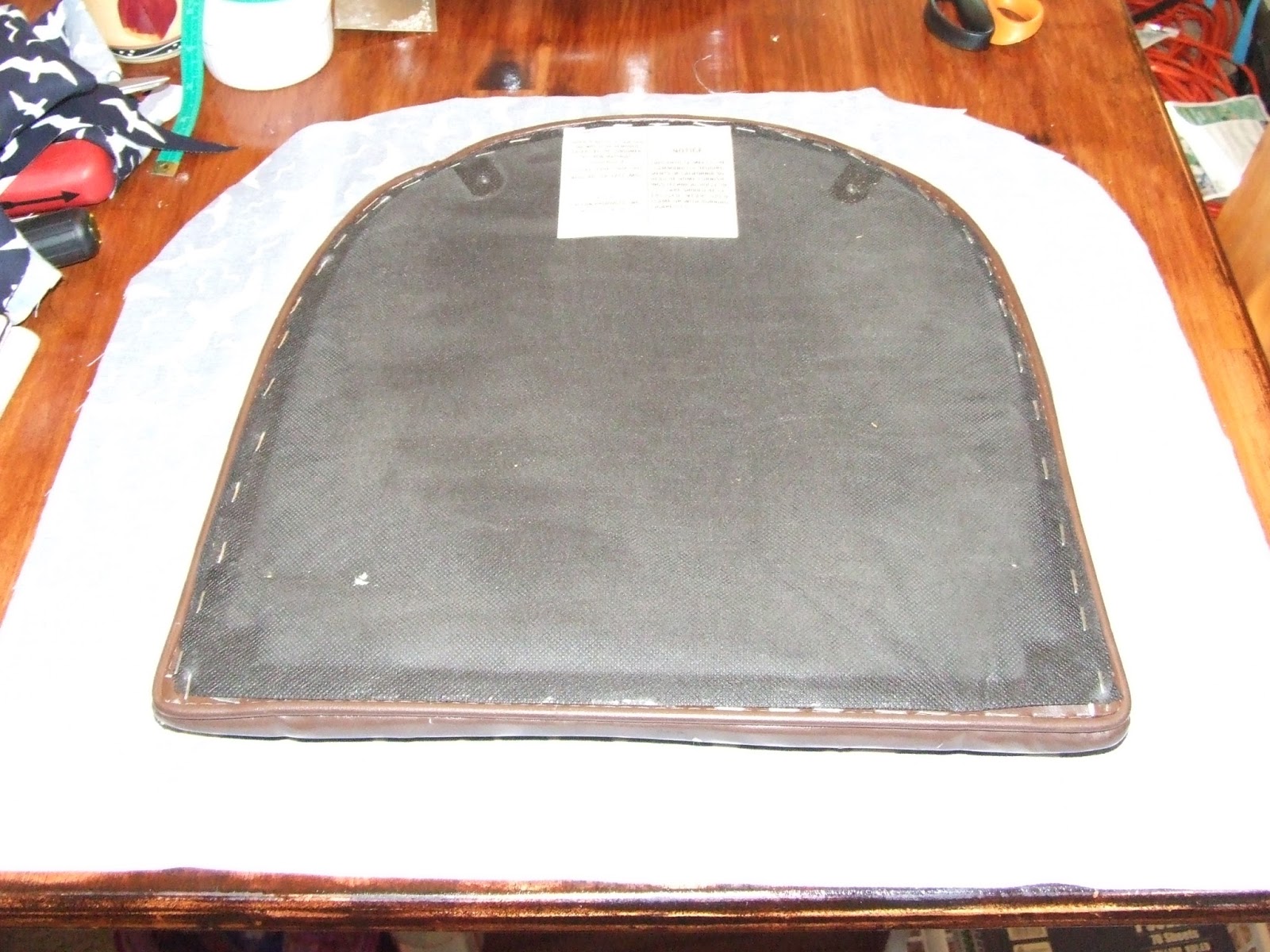 Diane's Creativity Spot: Today I recovered my bar stool seats - Tutorial