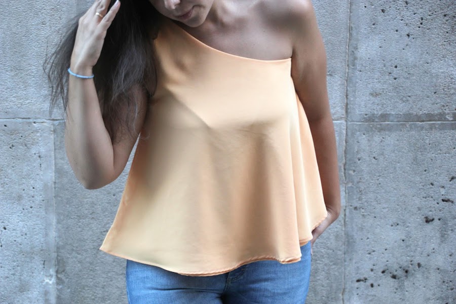 DIY Tutorial y patrones gratis blusa mujer capa circular asimétrica 