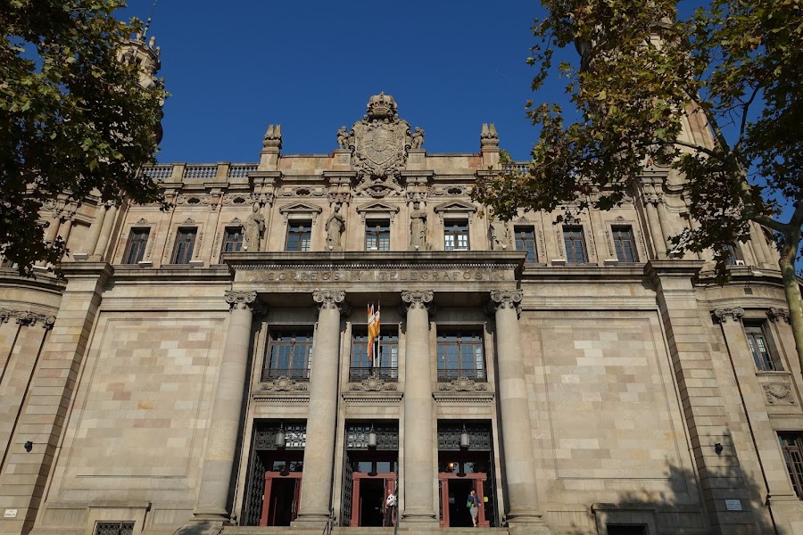 中央郵便局（Correos Central Barcelona）