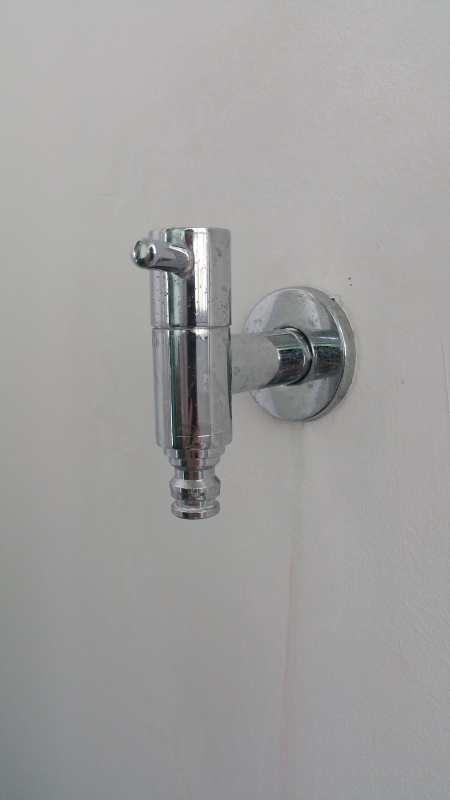 Home of the Bees ☆ Default Washing Machine Tap Doesn't Work