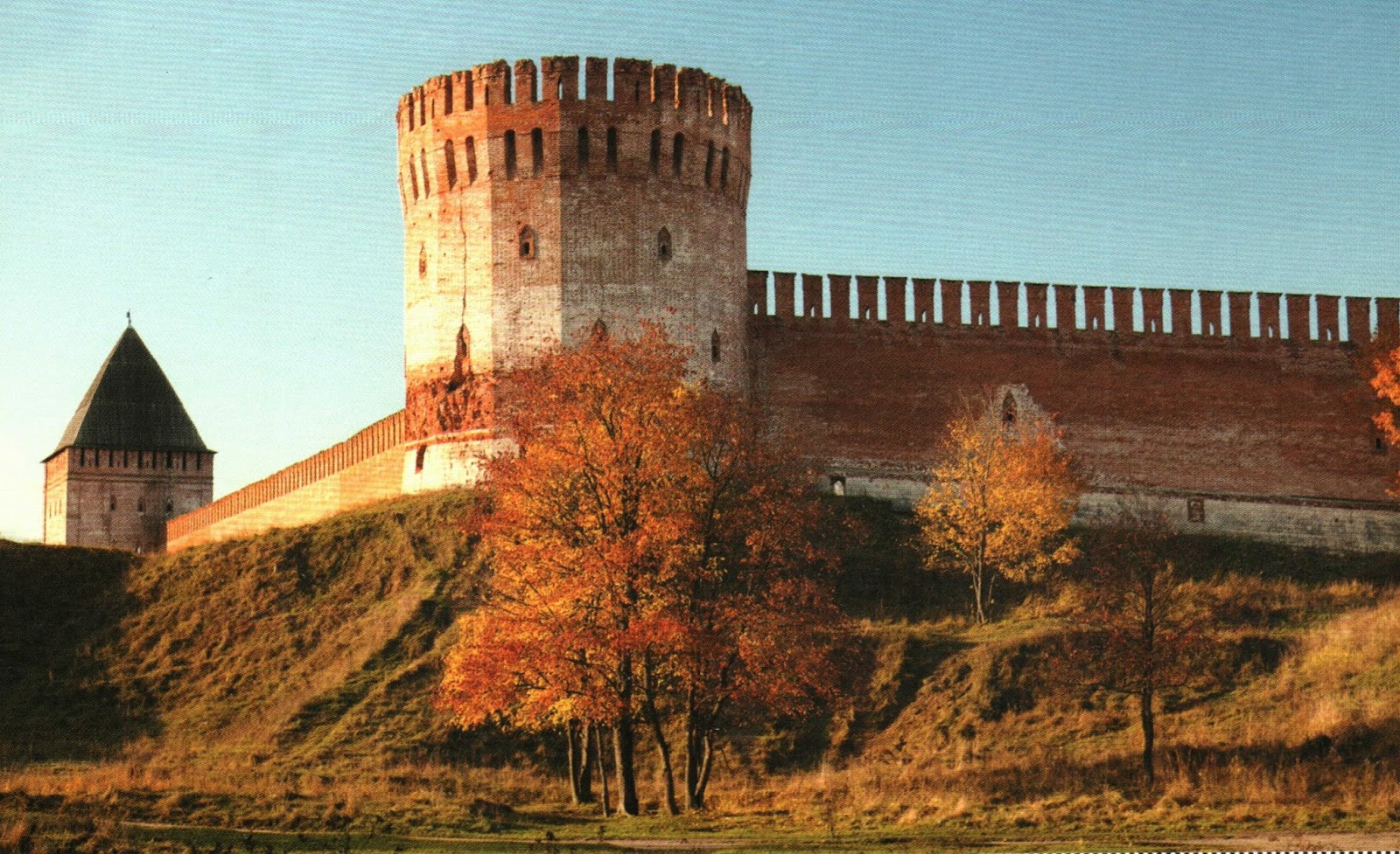 Башни смоленской крепостной стены