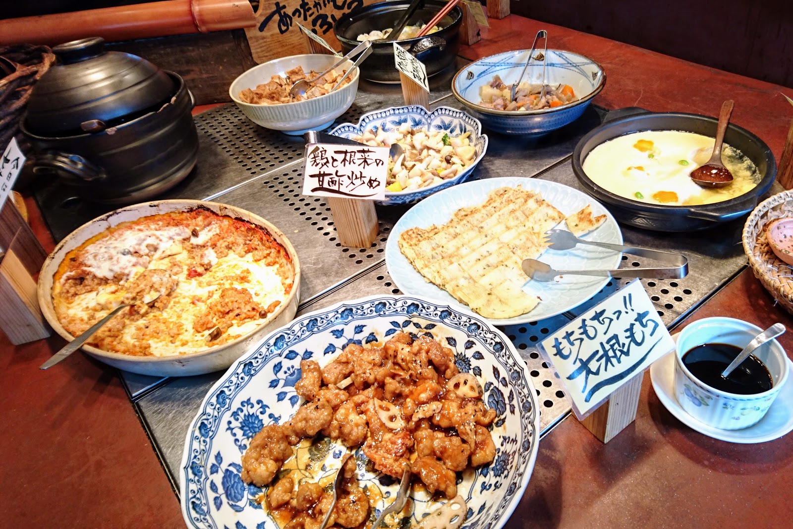 デリ ビュッフェ くるるん 福岡県三潴郡大木町横溝1331 1 道の駅おおき内 営業時間 ランチタイム ビュッフェ形式 11 00 14 00 os 大人 中学生以上 お一人様1 450円 70歳以上1 100円 小学生900円 幼児500円 2歳以下無料 カフェ ディナー 料理