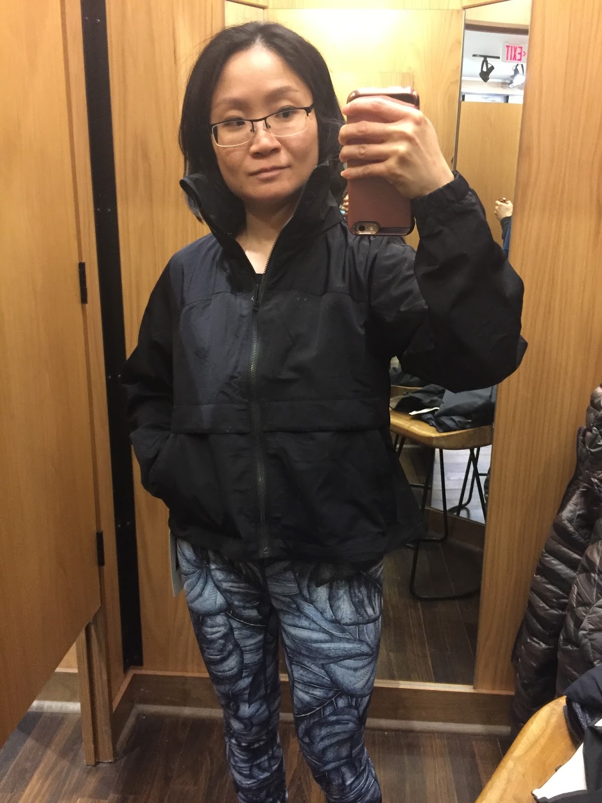 lululemon effortless jacket size 4