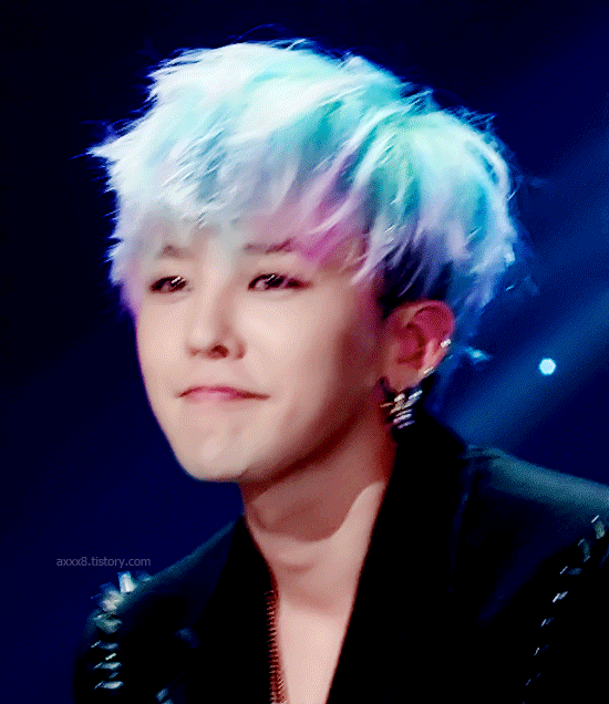 톰브라운 옷 입은 지드래곤 | 인스티즈