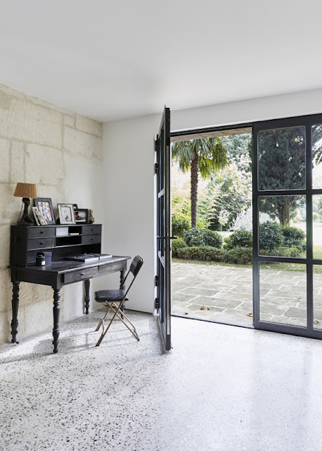 hellolovely-french-farmhouse-desk-black-metal-doors-camargue-france