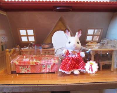 Sylvanian Families Red Roof Cozy Cottage