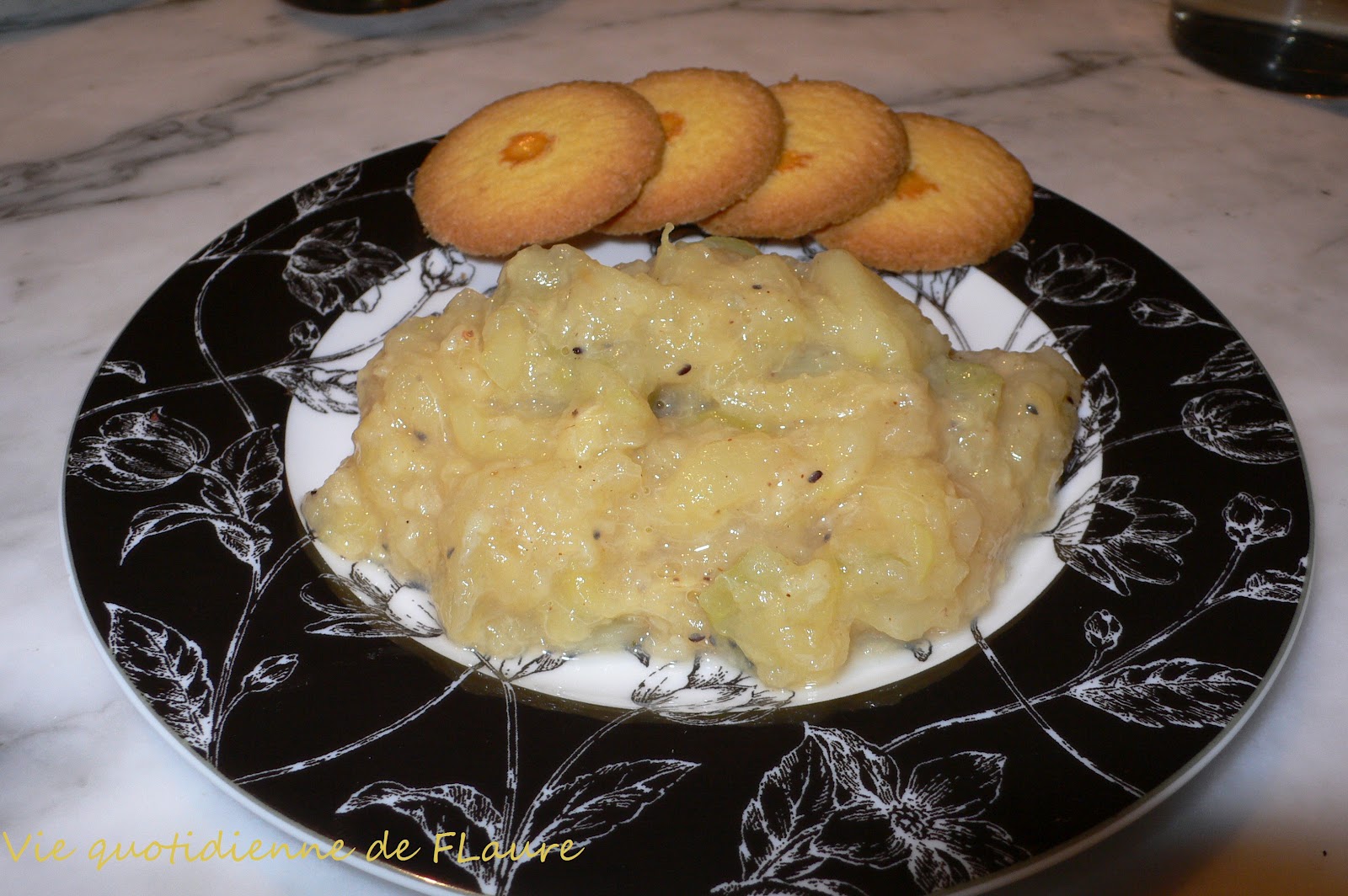 Compote de pommes, bananes et kiwis