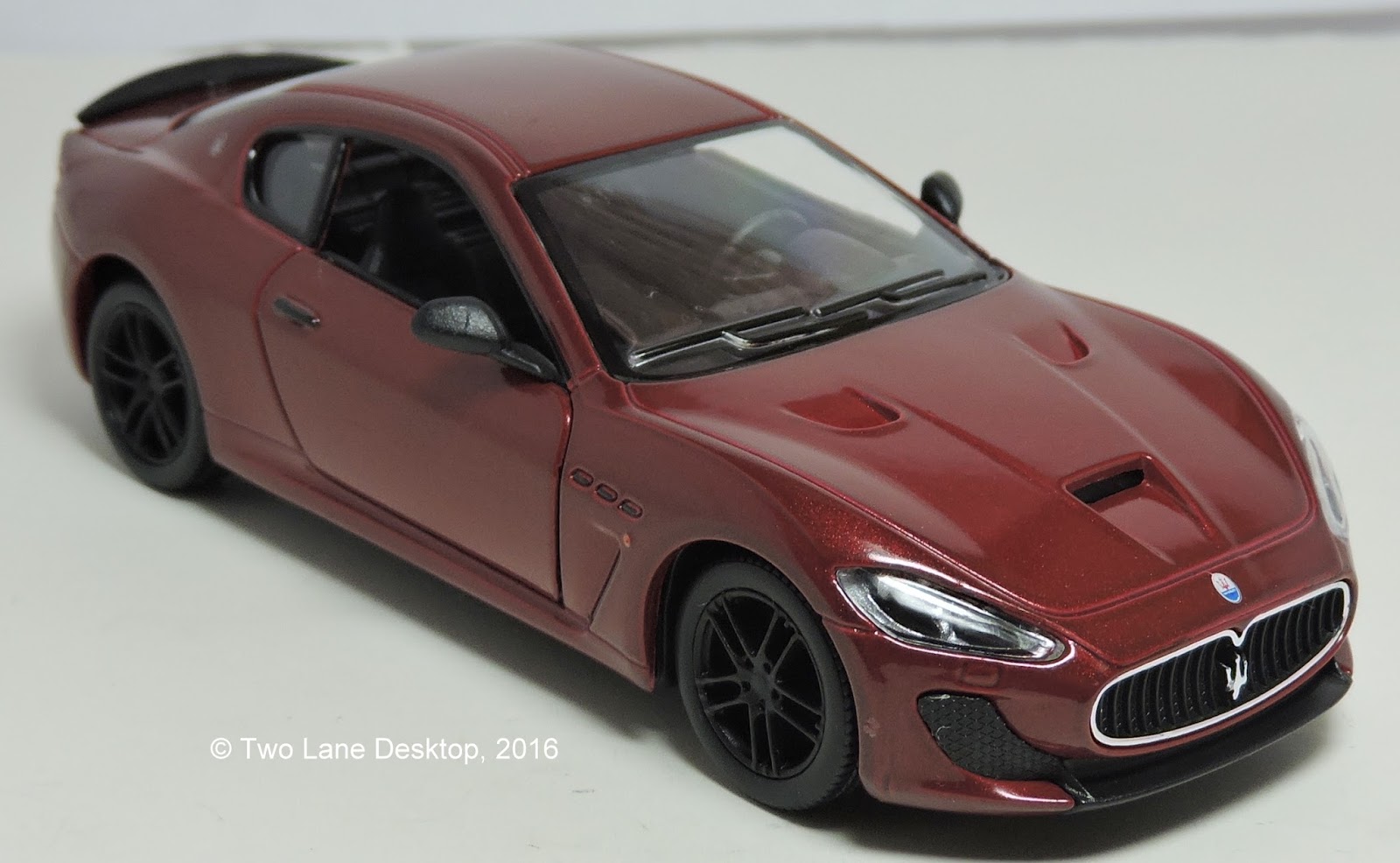 kinsmart maserati granturismo