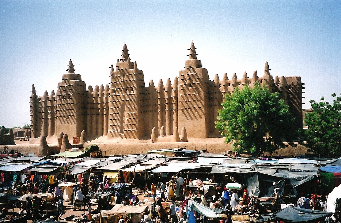 древний город из глины. мечеть дженне в мали. великая мечеть дженне, дженне. глиняная мечеть в мали. мечеть дженне в мали.