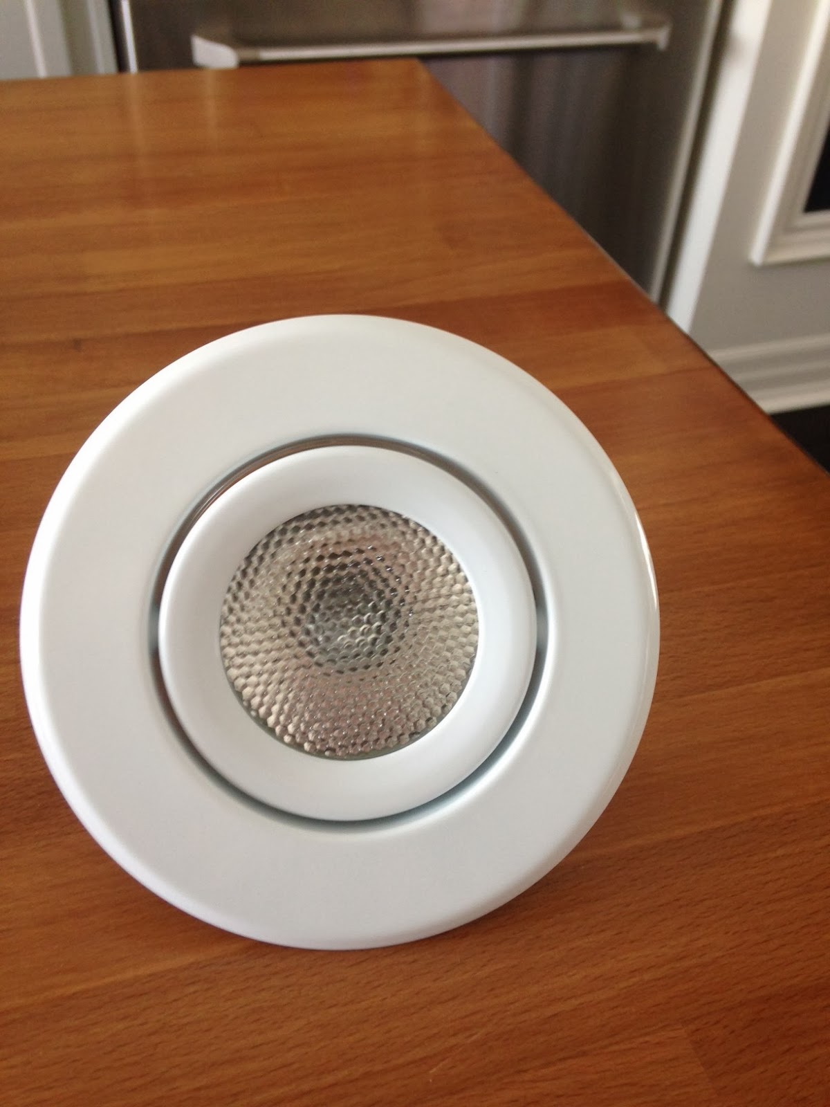 White Wood : Bringing in the new light, trying out LED bulbs