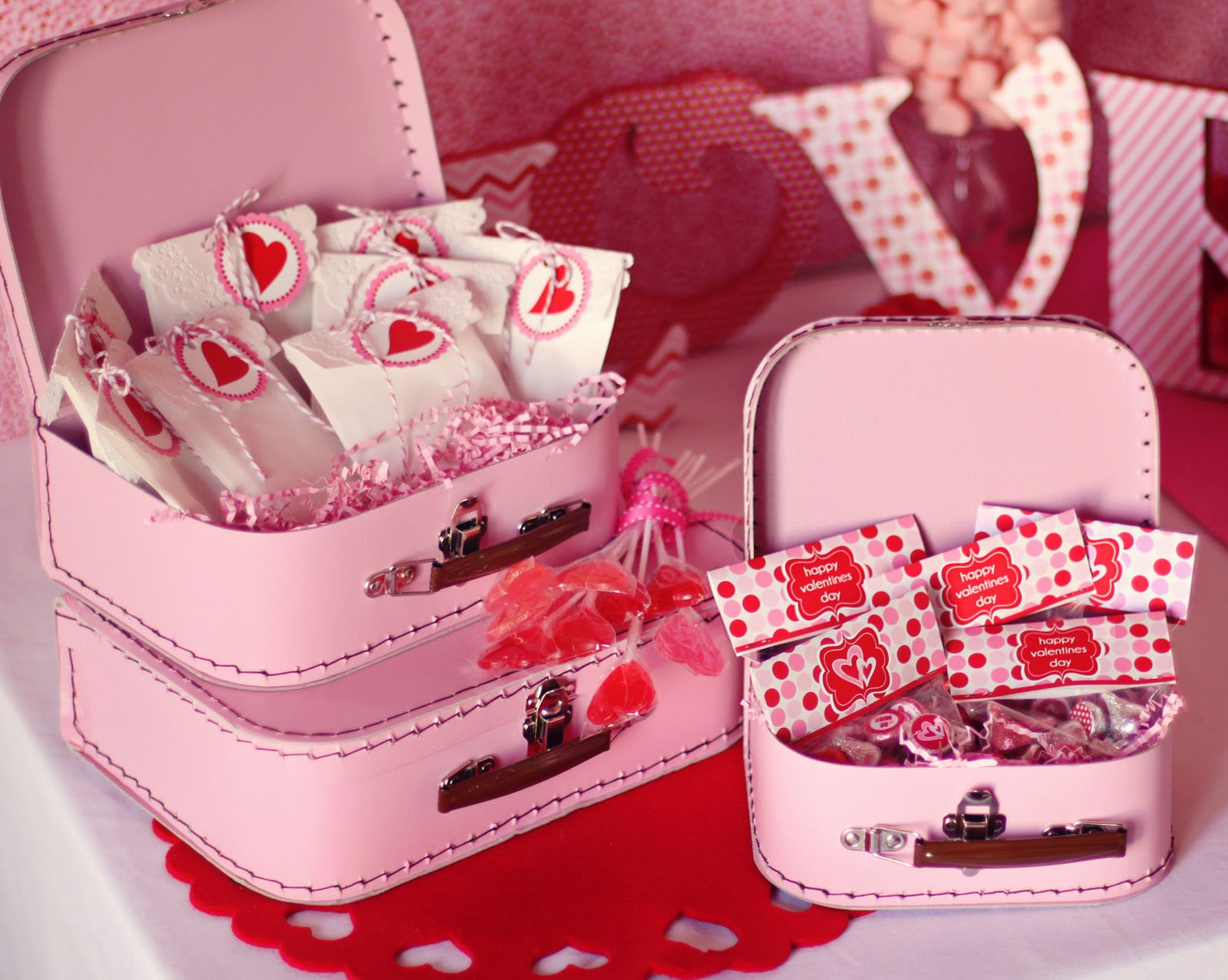 Amanda's Parties To Go: Valentines Party Table Ideas