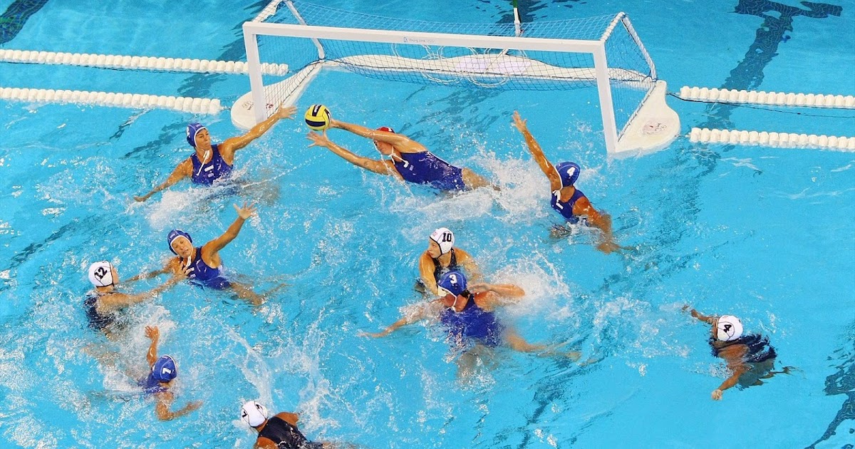 EDUCACIÓN EN DEPORTES DE RIESGO Piscina+Fútbol=