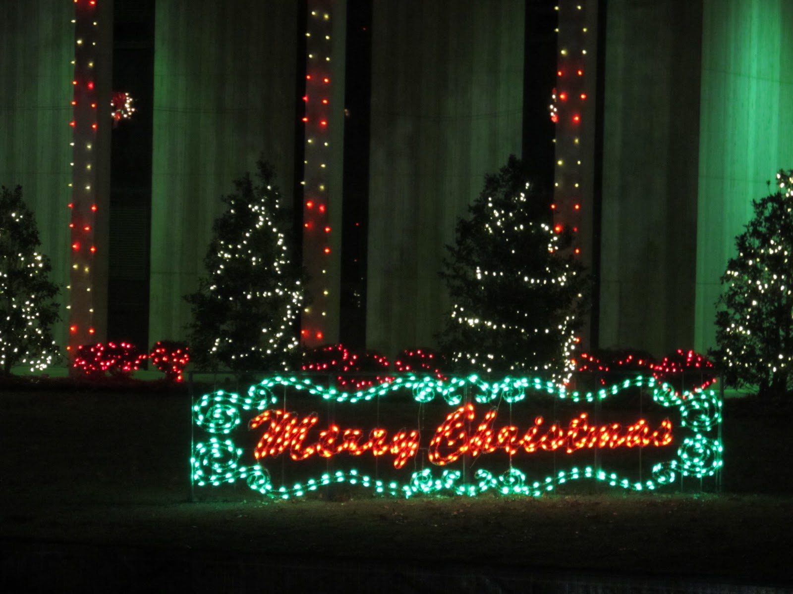 PrunePicker Ruston City Hall Christmas Lights.