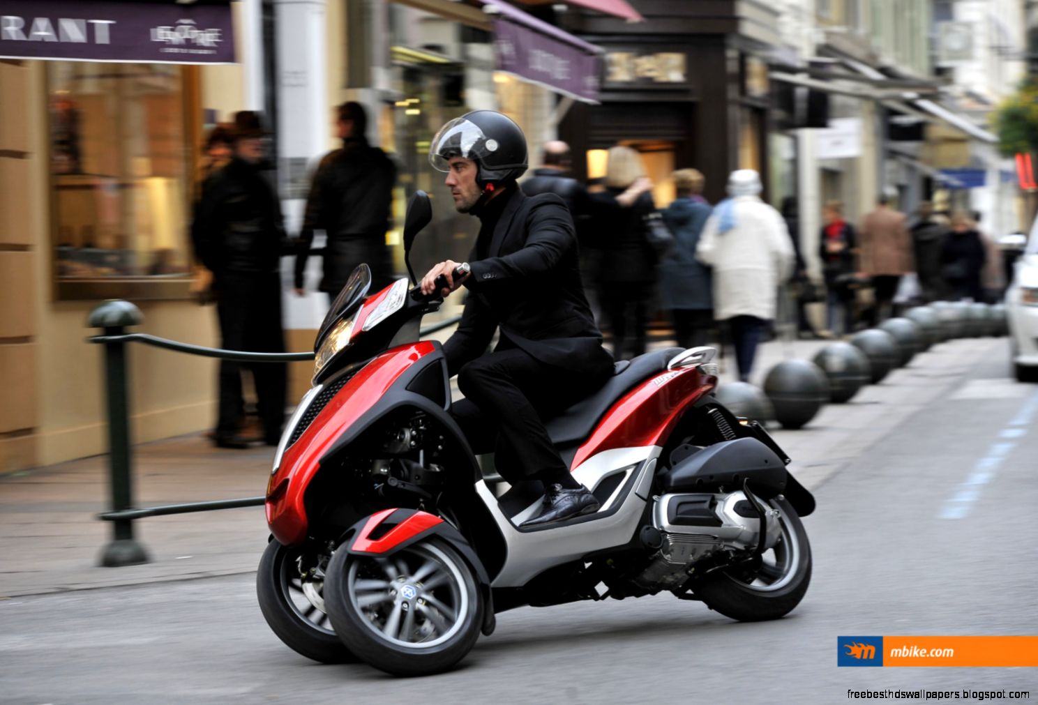 2011 Piaggio MP3 300 Yourban Wallpaper