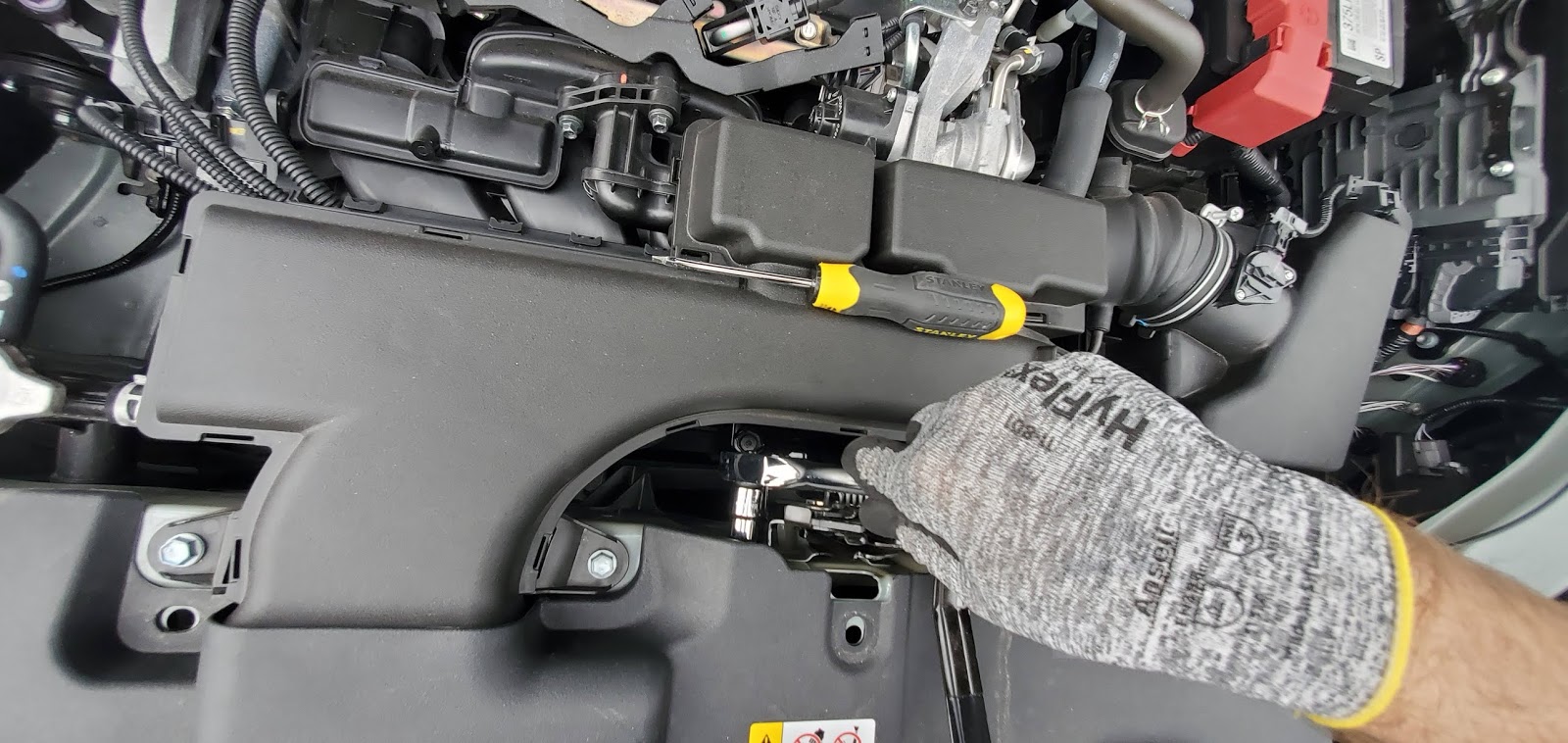 How to Install Hella Horns on the 2019 2020 Toyota Rav4 | Toyota Rav4
