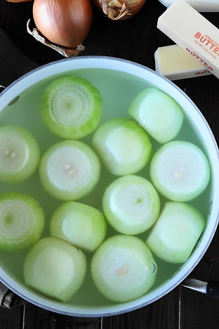 How to Make Boiled Onions photo