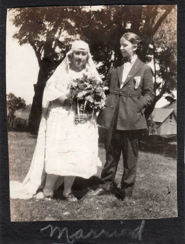 20 Rare Vintage Snapshots Of Lesbian Weddings From The Past ~ Vintage