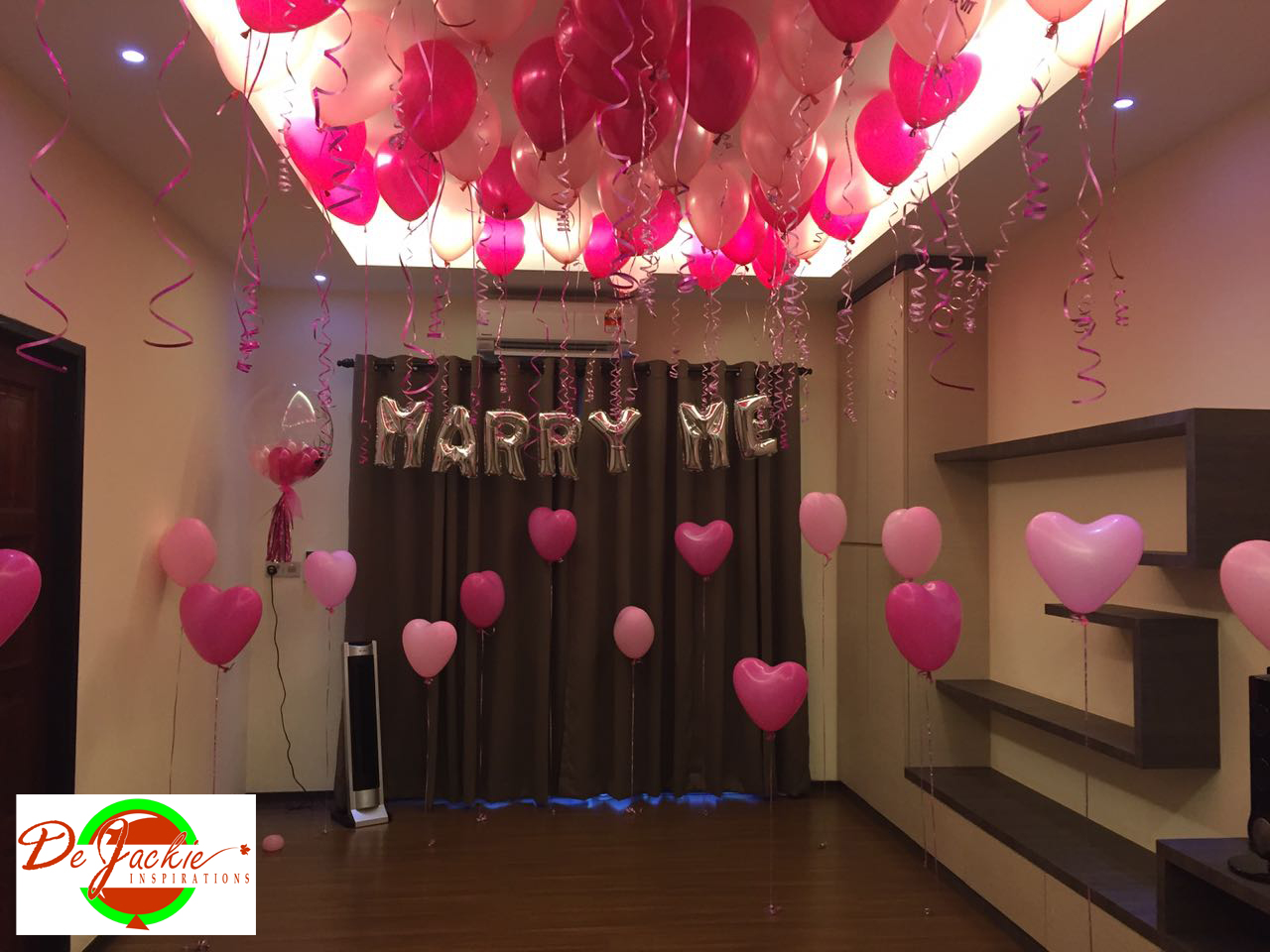 Balloon decorations for weddings, birthday parties, balloon sculptures