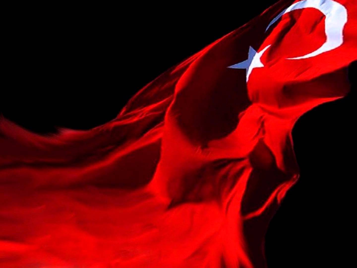 Türk Bayrakları Siyah Zemin Üzerine Türk Bayrağı Duvar Kağıtları