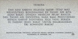 monumen pembebasan irian barat