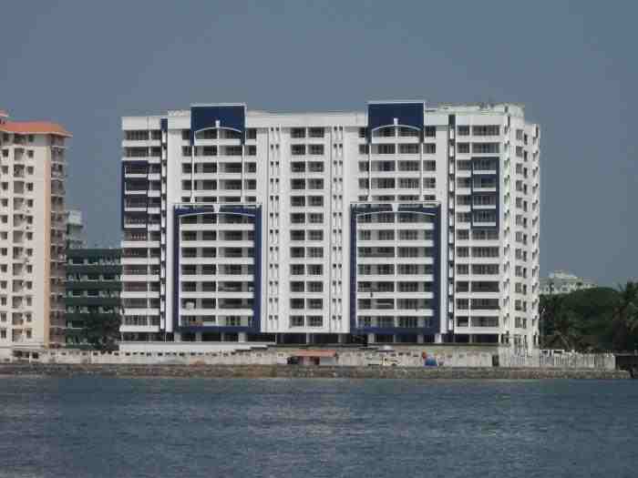 Flat for sale in Marine Drive Kochi 3bhk at Purva Oceana for Rs. 2.4 Crores